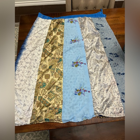 Boho Patchwork Reversible Wrap Skirt โ 100% Rayon โ Made in India - Picture 8 of 13